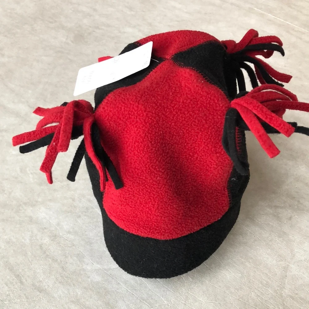 Youth/Jovenes Unisex Winter Fleece Jester Hat - Red, & Black Size 4-16